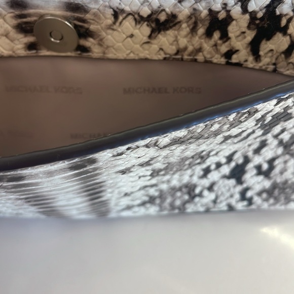 Michael Kors Snakeskin Pattern Crossbody/Clutch Bag—BEAUTIFUL!! New W/O Tags!! - Picture 10 of 16